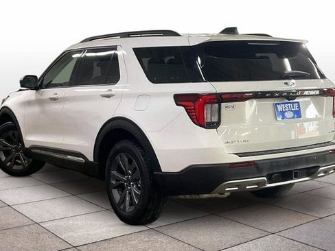 Certified 2025 Ford Explorer Active w/ Active Comfort Package AWD/4WD image 5