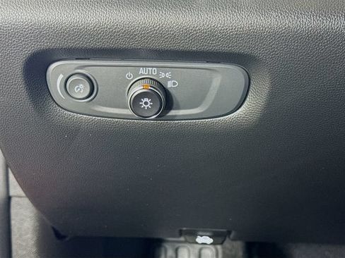 Used 2023 Chevrolet Traverse Premier w/ LPO, Floor Liner Package FWD image 10