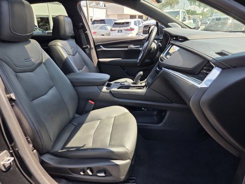 Used 2021 Cadillac XT5 Premium Luxury FWD image 17