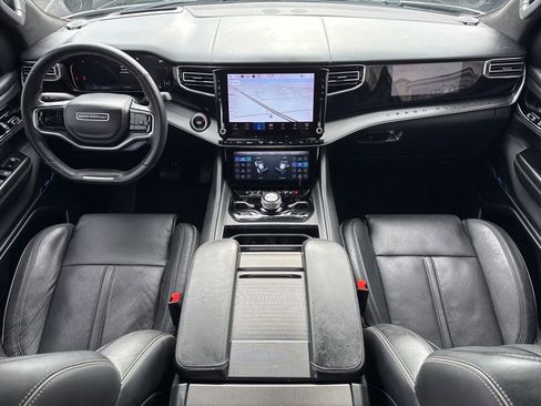 Used 2022 Jeep Grand Wagoneer Series II image 32