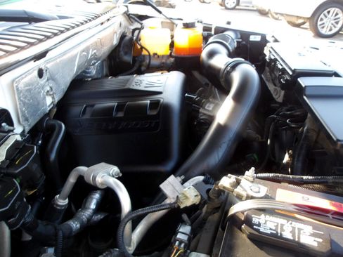 Used 2017 Ford Expedition EL XLT w/ Equipment Group 202A image 28