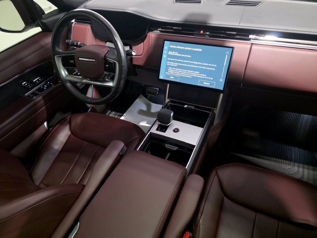 Certified 2025 Land Rover Range Rover Long Wheelbase Autobiography AWD/4WD image 14