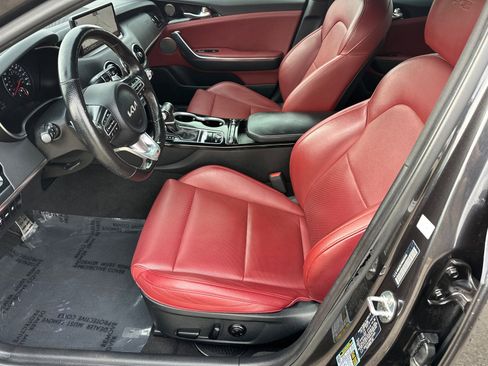Used 2022 Kia Stinger GT-Line w/ Sun & Sound Package image 9