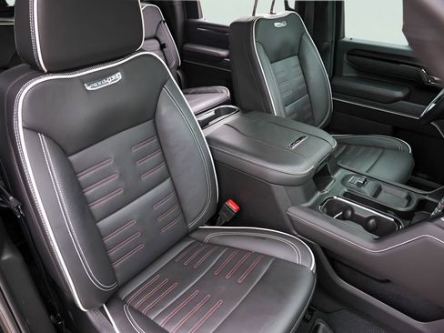 Used 2025 GMC Sierra 2500 AT4X AWD/4WD image 33
