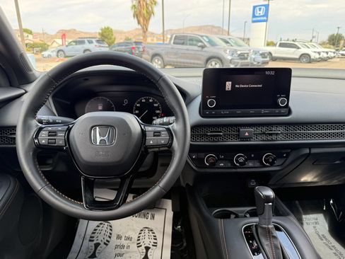 Used 2024 Honda HR-V Sport image 16