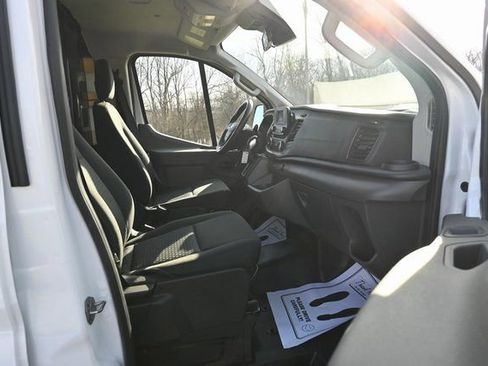 Used 2024 Ford Transit 250 Low Roof w/ Exterior Upgrade Package image 19