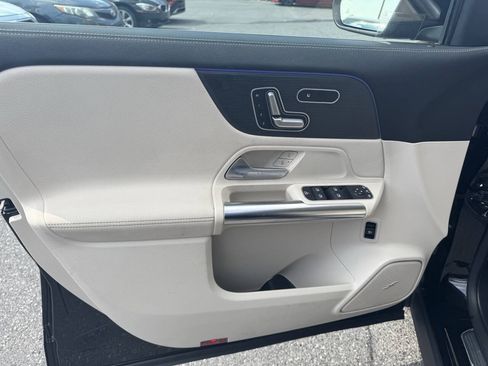Used 2021 Mercedes-Benz GLA 250 4MATIC image 15