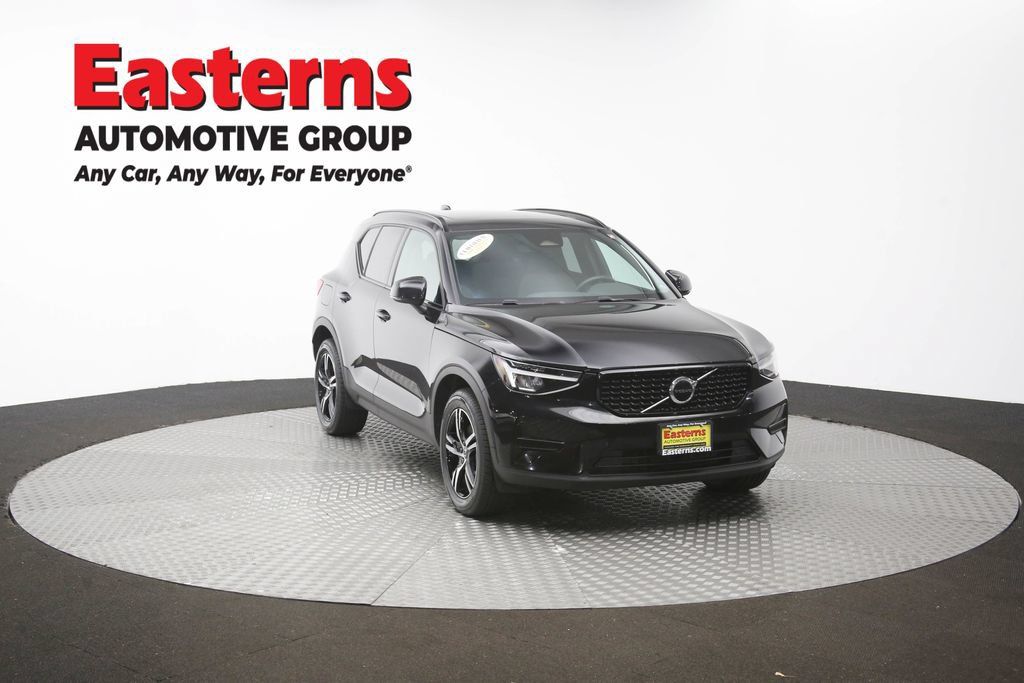 Used 2024 Volvo XC40 B5 Core AWD/4WD image 53