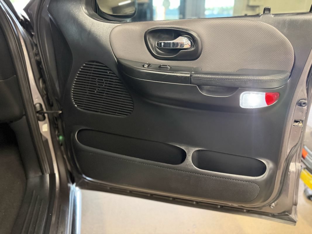 Used 2002 Ford F150 Harley-Davidson RWD image 30
