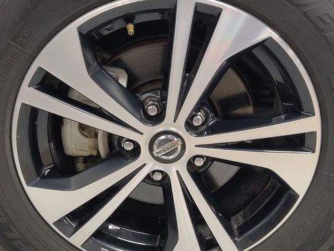 Used 2023 Nissan Sentra SV FWD image 31