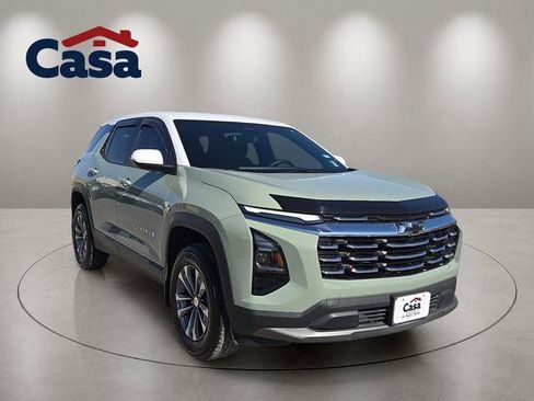 Used 2025 Chevrolet Equinox LT FWD image 4