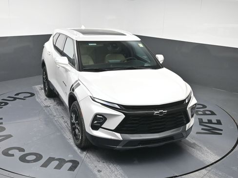 Certified 2024 Chevrolet Blazer Premier w/ LPO, Black Sport Package image 31