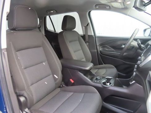 Used 2022 GMC Terrain SLE w/ Driver Convenience Package image 25