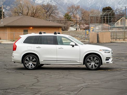 Used 2024 Volvo XC90 T8 Ultimate w/ Lounge Package image 4