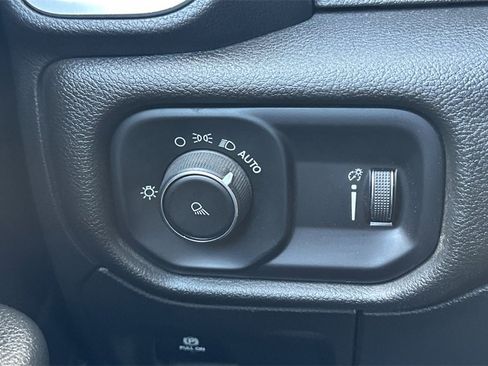 Used 2023 RAM 1500 Big Horn image 29