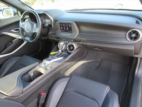 Used 2020 Chevrolet Camaro LT w/ RS Package image 11