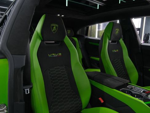 Used 2022 Lamborghini Urus AWD/4WD image 18