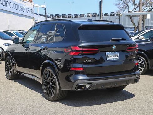 Certified 2024 BMW X5 sDrive40i w/ M Sport Package RWD image 4