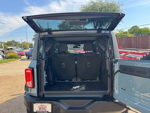 Used 2021 Ford Bronco Big Bend w/ Sasquatch Package AWD/4WD image 24