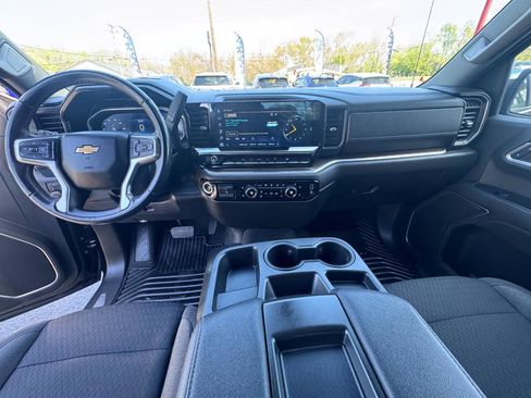 Used 2022 Chevrolet Silverado 1500 LT image 17