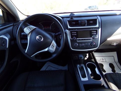 Used 2016 Nissan Altima 2.5 S w/ Power Driver Seat Package image 5