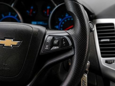 Used 2015 Chevrolet Cruze LT FWD image 20