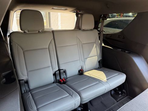 Used 2021 Chevrolet Tahoe Z71 w/ Luxury Package AWD/4WD image 30
