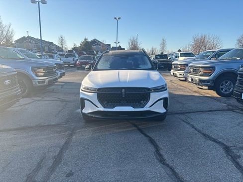 New 2026 Lincoln Nautilus Reserve image 12