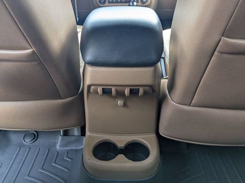 Used 2016 Jeep Wrangler Unlimited Sahara w/ Connectivity Group AWD/4WD image 16
