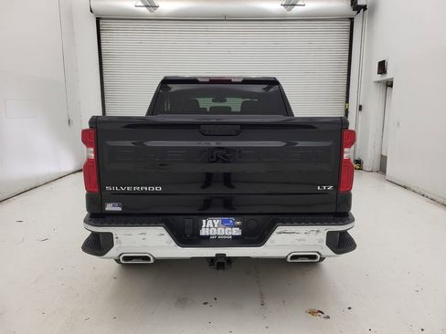 Used 2024 Chevrolet Silverado 1500 LTZ w/ Z71 Off-Road Package image 19