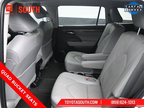 Used 2023 Toyota Highlander Platinum image 27