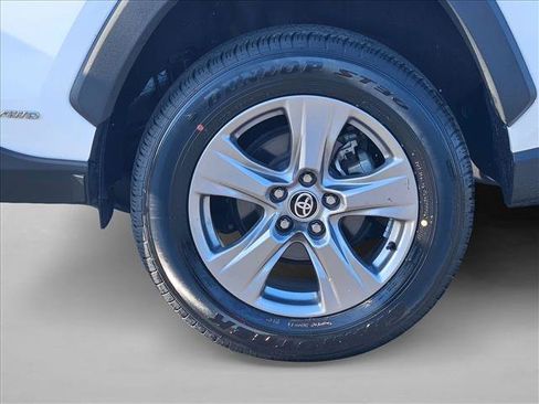 Used 2023 Toyota RAV4 XLE AWD/4WD image 23
