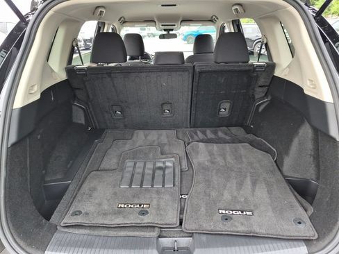 Used 2023 Nissan Rogue S AWD/4WD image 25