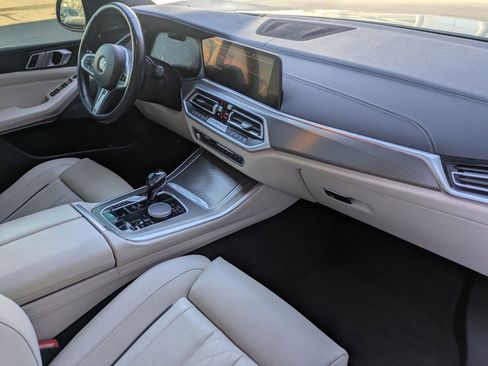 Used 2020 BMW X5 M50i w/ Executive Package image 29