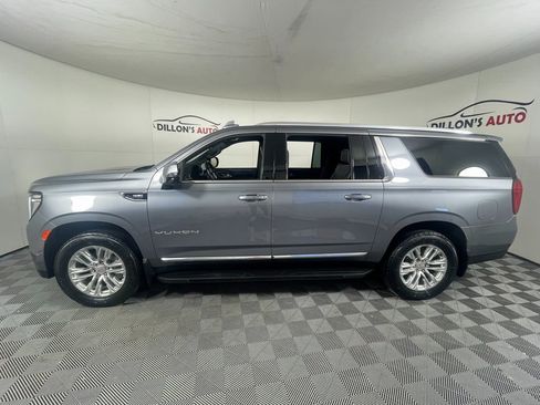Used 2022 GMC Yukon XL SLT w/ SLT Premium Package image 3