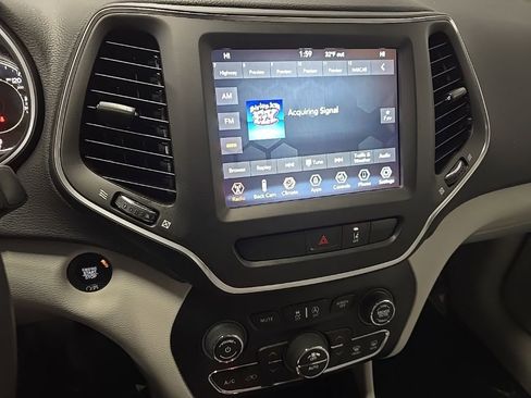 Used 2022 Jeep Cherokee Latitude Lux image 24