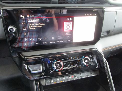 New 2026 GMC Sierra 1500 AT4 w/ AT4 Premium Package AWD/4WD image 40