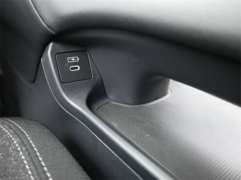 Used 2024 Honda HR-V LX image 17