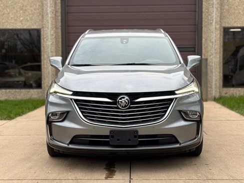 Used 2024 Buick Enclave Premium image 2