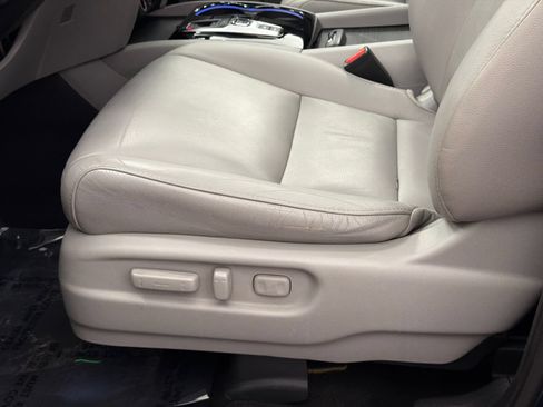 Used 2019 Honda Pilot Touring image 13