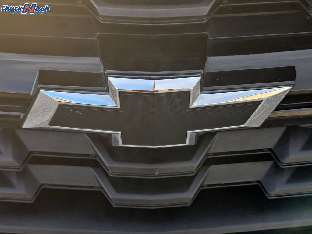 Used 2021 Chevrolet Colorado Z71 w/ Z71 Midnight Edition AWD/4WD image 8