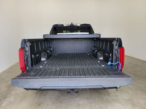 Used 2022 Toyota Tundra SR5 w/ SR5 Convenience Package RWD image 8
