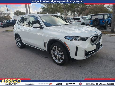 Used 2025 BMW X5 xDrive50e image 1