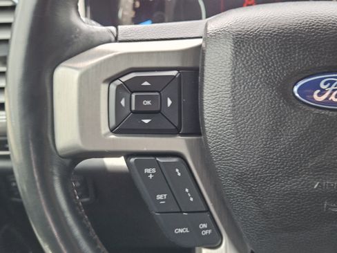 Used 2018 Ford F150 Platinum w/ Equipment Group 701A Luxury AWD/4WD image 28