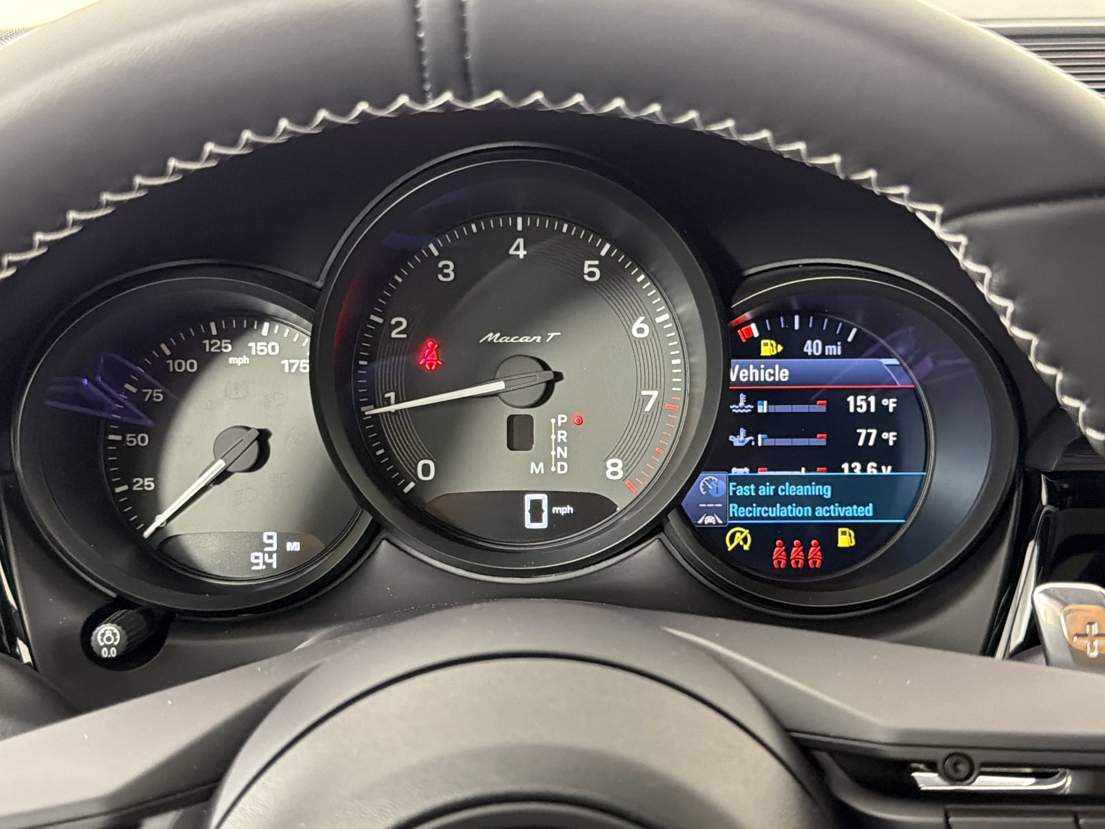 Certified 2026 Porsche Macan Turbo AWD/4WD image 29