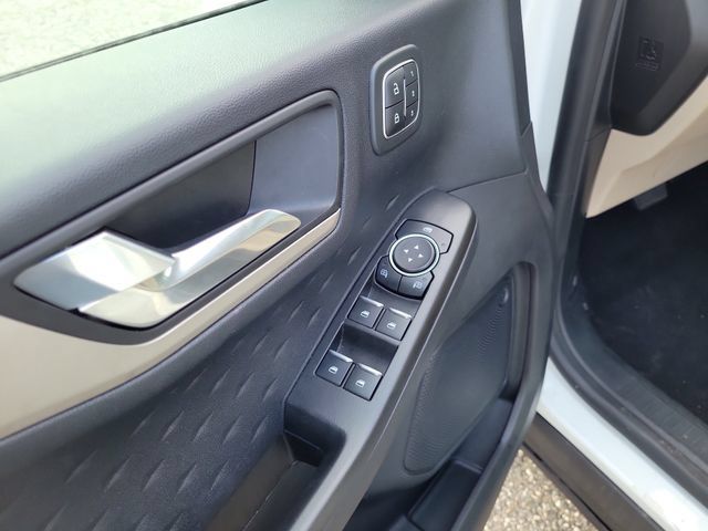 Used 2020 Ford Escape SEL FWD image 17