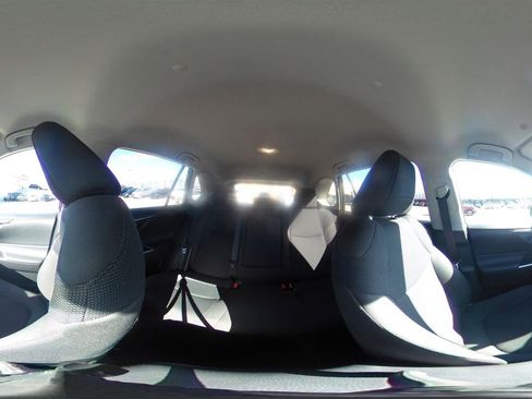 Used 2025 Toyota RAV4 LE image 41