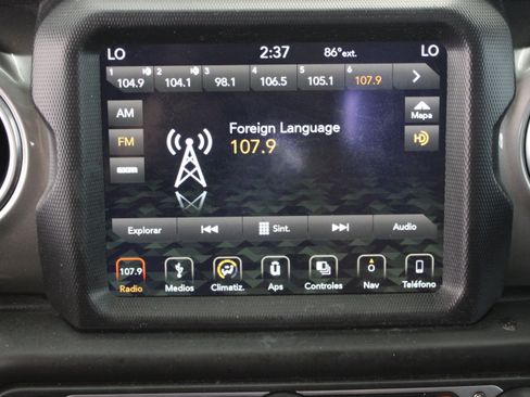 Used 2018 Jeep Wrangler Unlimited Sahara AWD/4WD image 18