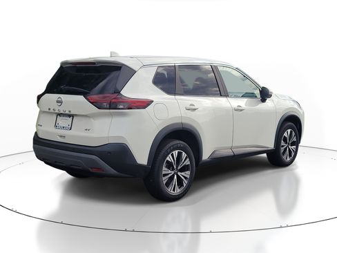 Used 2023 Nissan Rogue SV FWD image 7