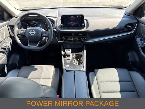 Used 2025 Nissan Rogue SV w/ SV Premium Package FWD image 12